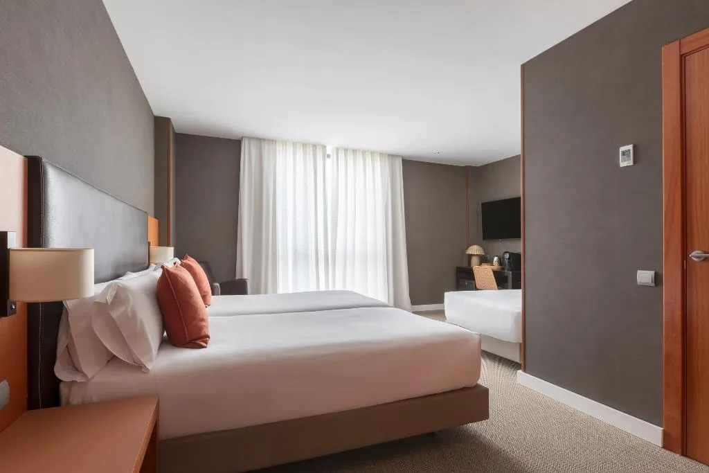 TRIPLE SUPERIOR Room, Hotel Sant Just, Barcelona