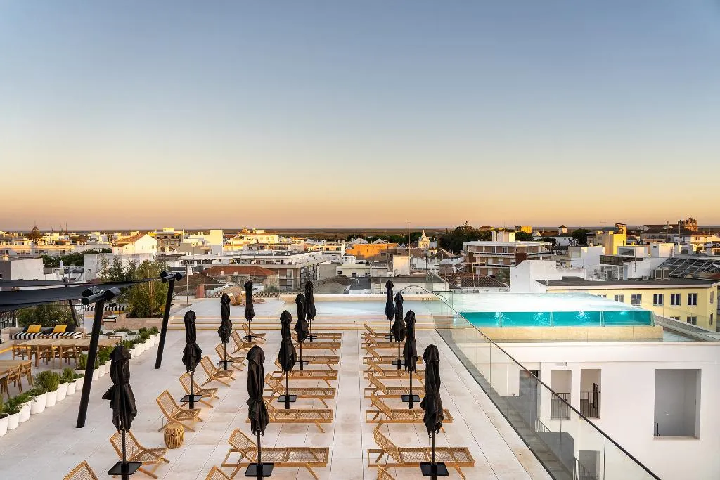 Pool, 3Hb Faro, Algarve