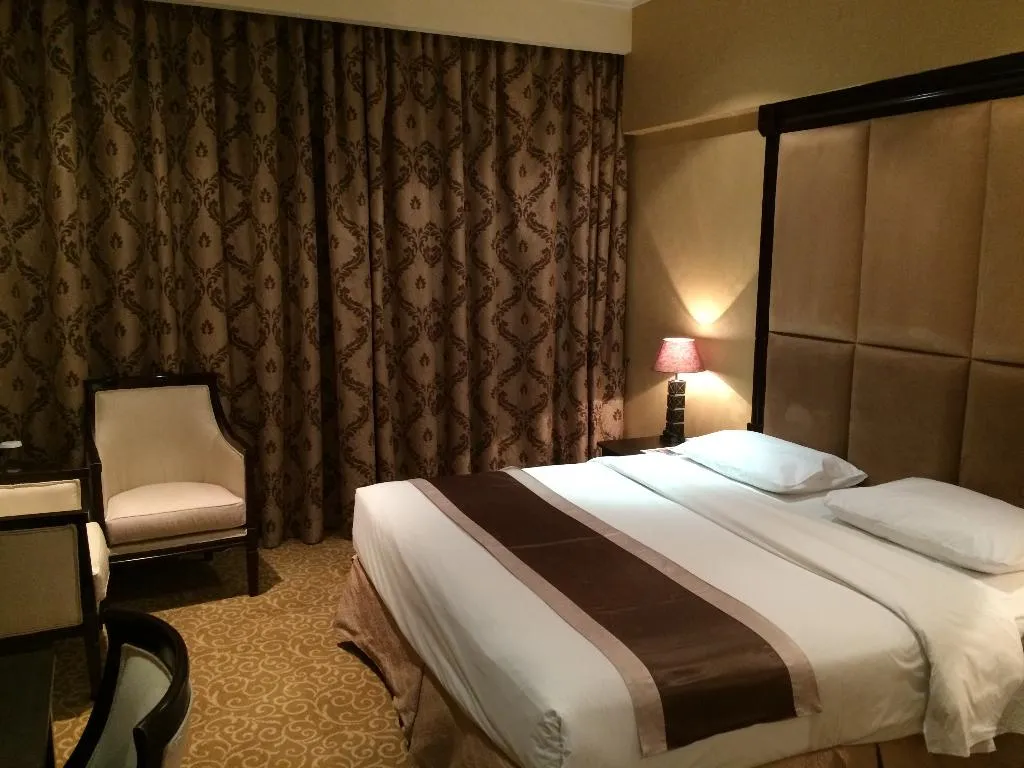 SINGLE DELUXE Room, London Suites Hotel, Dubai