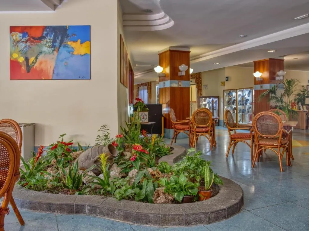 Lobby, Caesar Palace, Catania