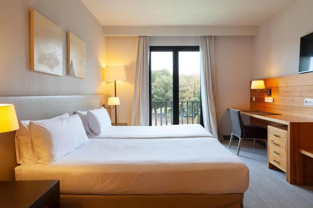 Room, Montanya Hotel & Lodge, Costa Brava