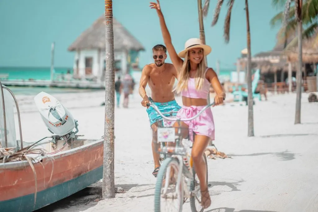 Sports and Entertainment, Delek Holbox, Cancun Area