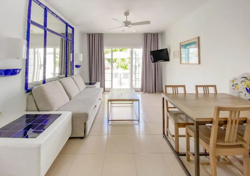 APARTMENT TWO BEDROOMS Room, Parque del Sol, Tenerife