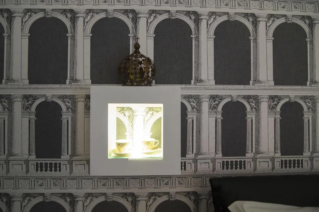 Room, Domus Deorum Deluxe, Naples