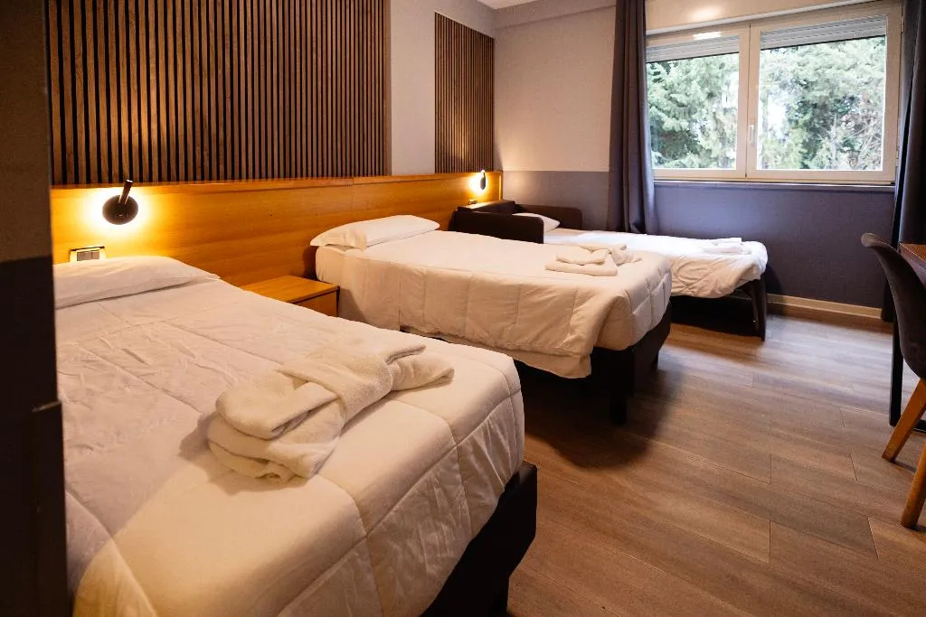 TRIPLE STANDARD Room, Scheppers Hotel, Rome