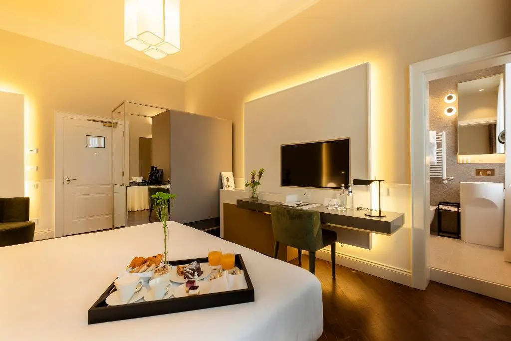 DOUBLE STANDARD Room, Villa Soligo - Small Luxury Hotels of the World, Venice