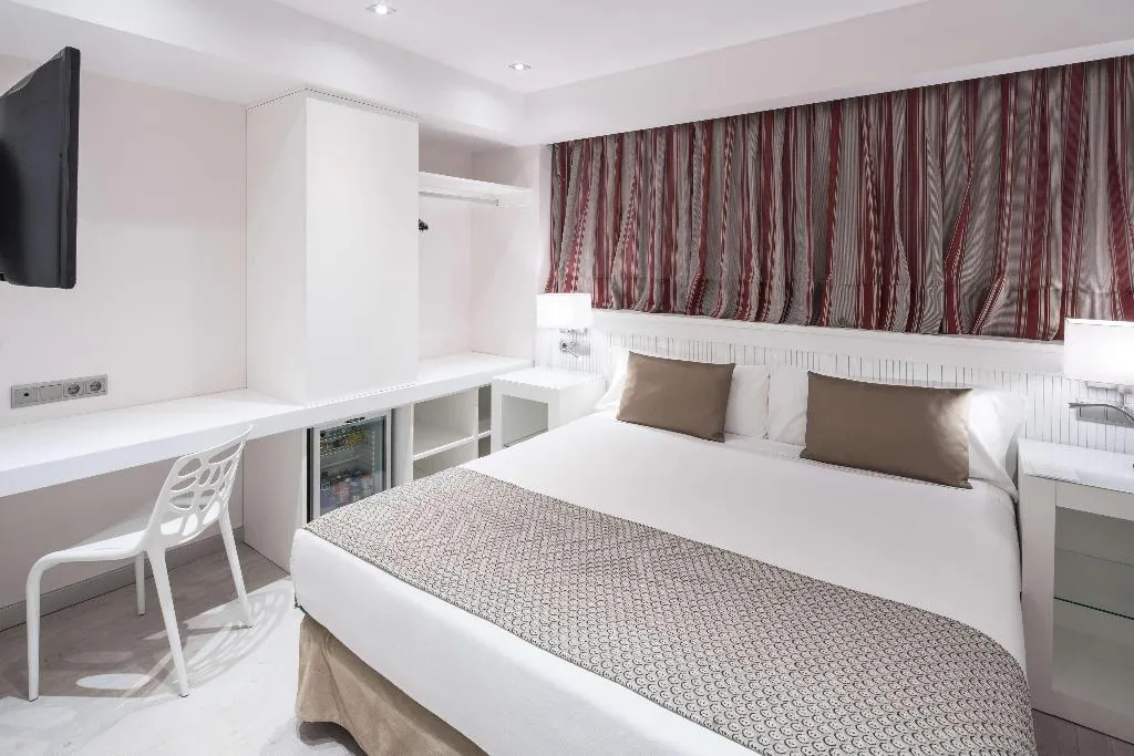 Room, Catalonia Roma, Barcelona