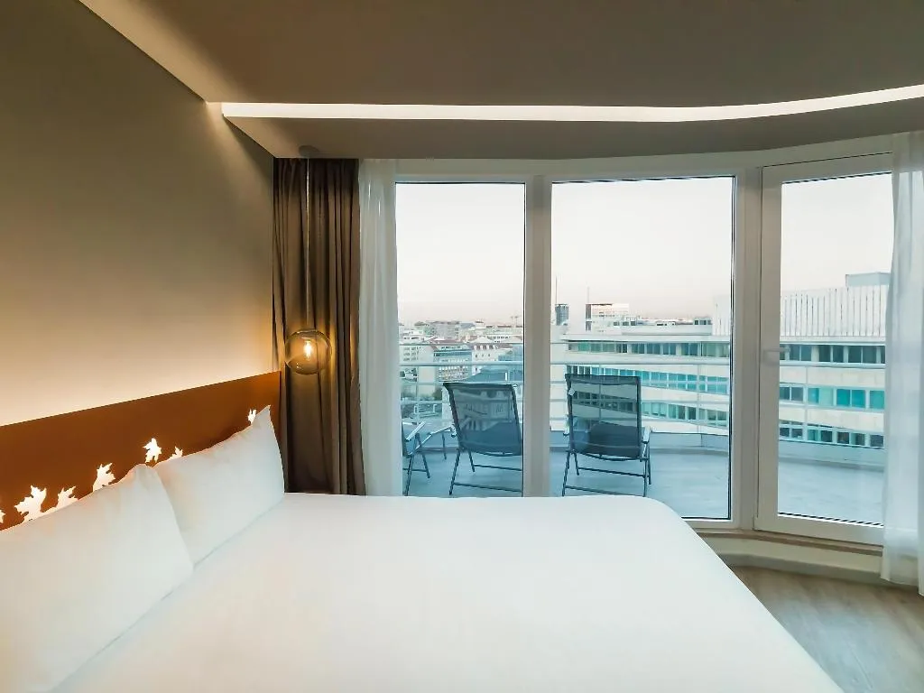Room, ibis Styles Lisboa Centro Marquês de Pombal, Lisbon