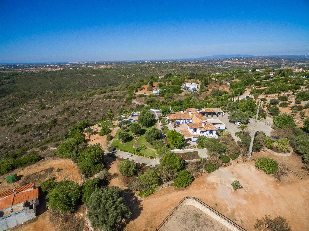 VILLA FIVE BEDROOMS WITH PRIVATE POOL Room, Shantivillas, Algarve