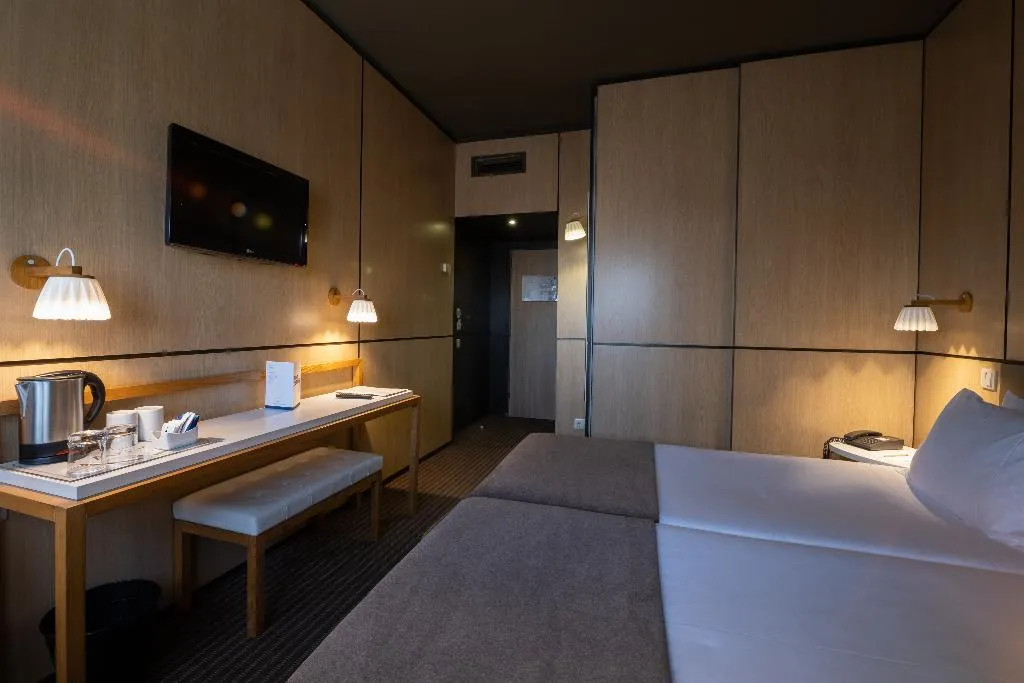 TWIN CITY VIEW Room, Axis Vermar Conference & Beach Hotel, Porto