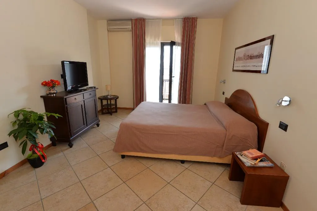 DOUBLE ECONOMY Room, Miramare Residence, Naples