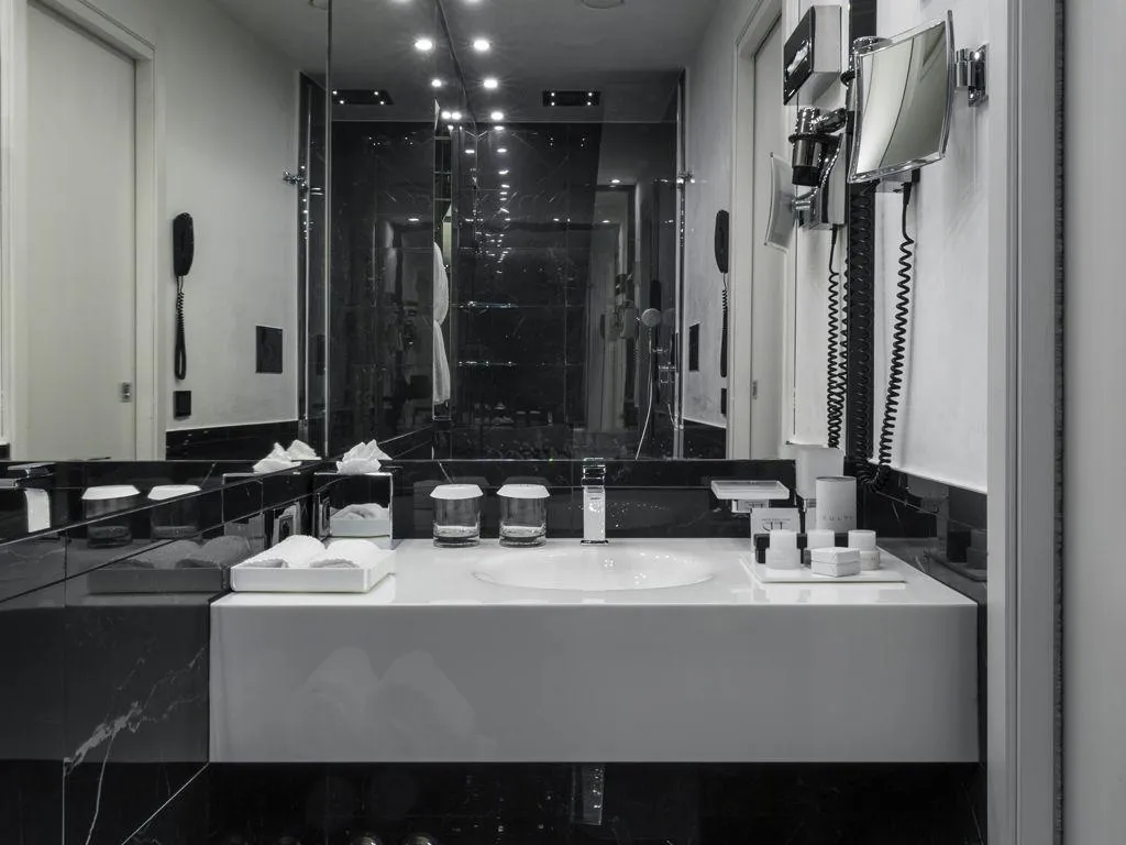 DOUBLE DELUXE Room, Lhp Napoli Palace & Spa, Naples