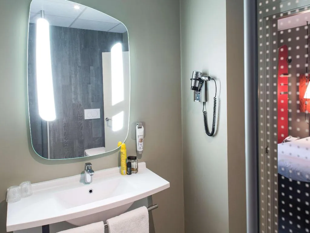 SINGLE STANDARD Room, ibis Madrid Fuenlabrada, Madrid