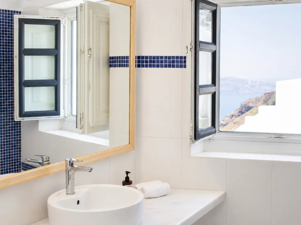 DOUBLE WITH DOUBLE BED Room, Cocoon Suites, Santorini