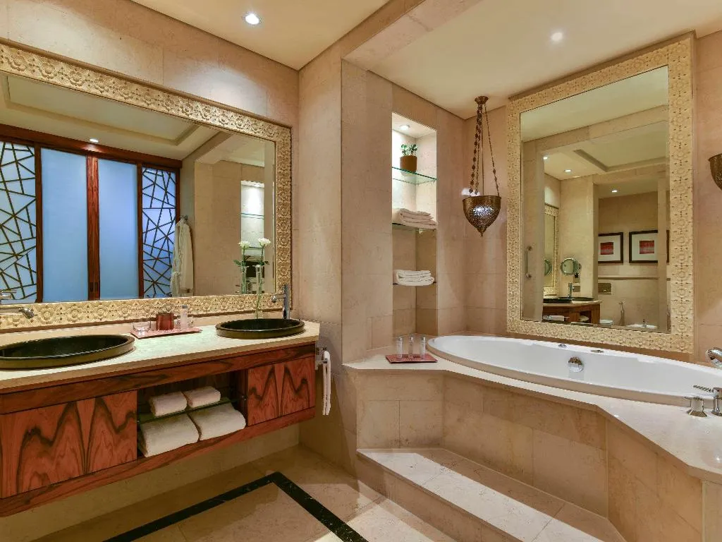 SUITE STANDARD Room, Raffles Dubai, Dubai