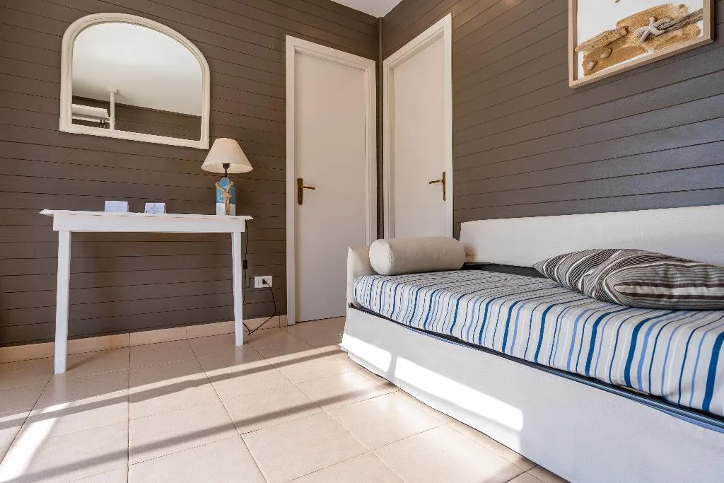 QUADRUPLE STANDARD Room, Le Dune Beach Club, Catania