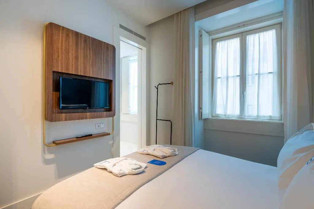 Double or Twin WITH VIEWS Room, Blue Liberdade Hotel, Lisbon