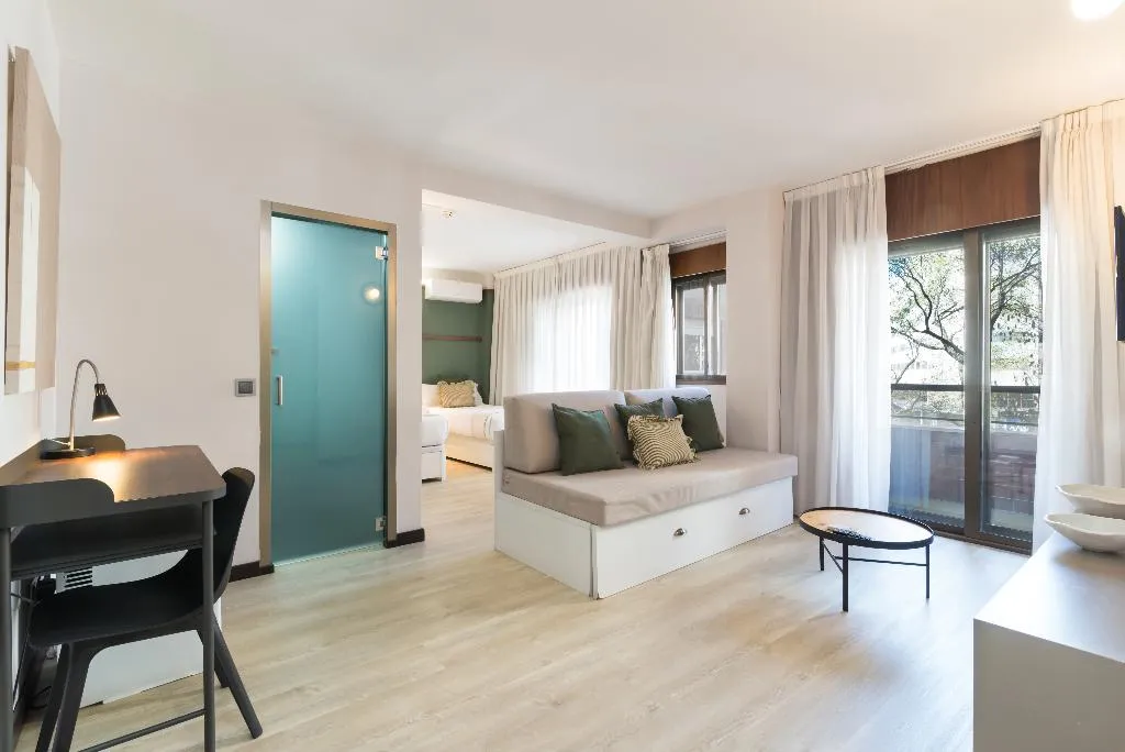 JUNIOR SUITE CAPACITY 3 Room, Roisa Hostal Boutique, Madrid