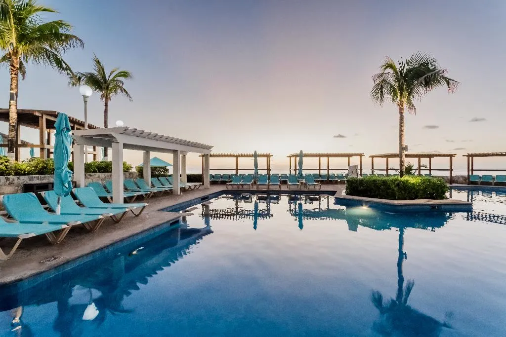 Pool, Royal Solaris Cancun Resort All Inclusive, Cancun Area