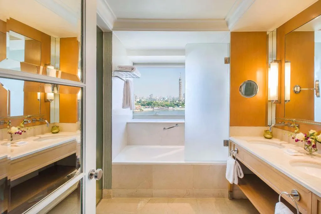 TWIN DELUXE Room, Kempinski Nile Hotel Garden City Cairo, Cairo