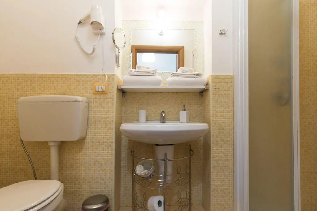 Room, Catania Inn, Catania