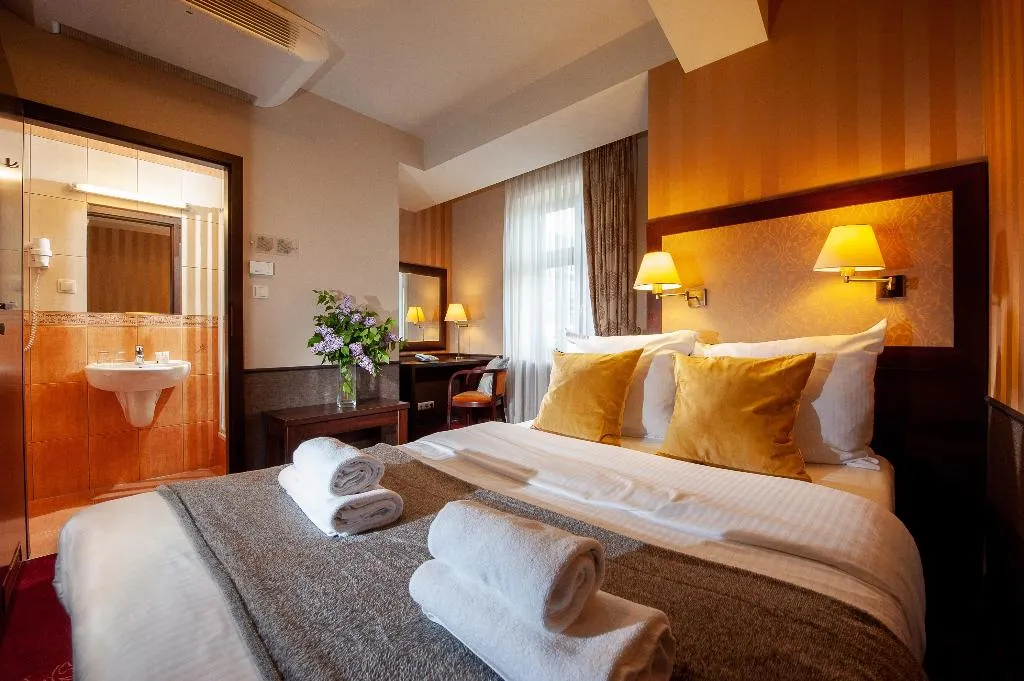 Double or Twin STANDARD Room, Hotel Wielopole, Krakow