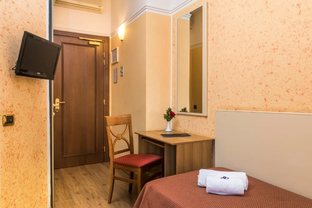 SINGLE STANDARD Room, Villa Rosa, Rome