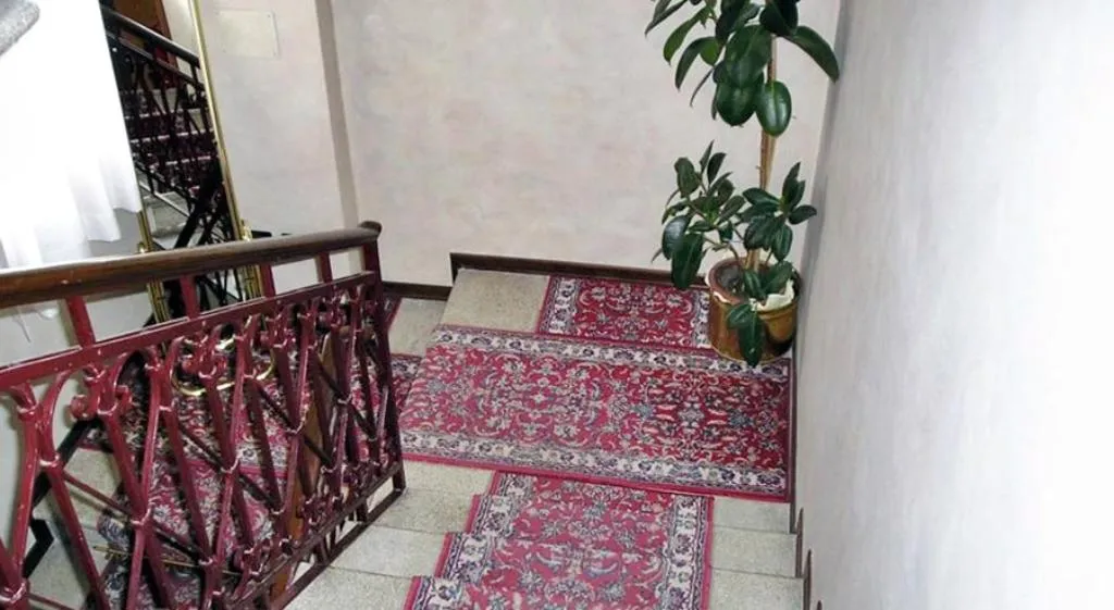 Lobby, Albergo Leon d'Oro, Venice