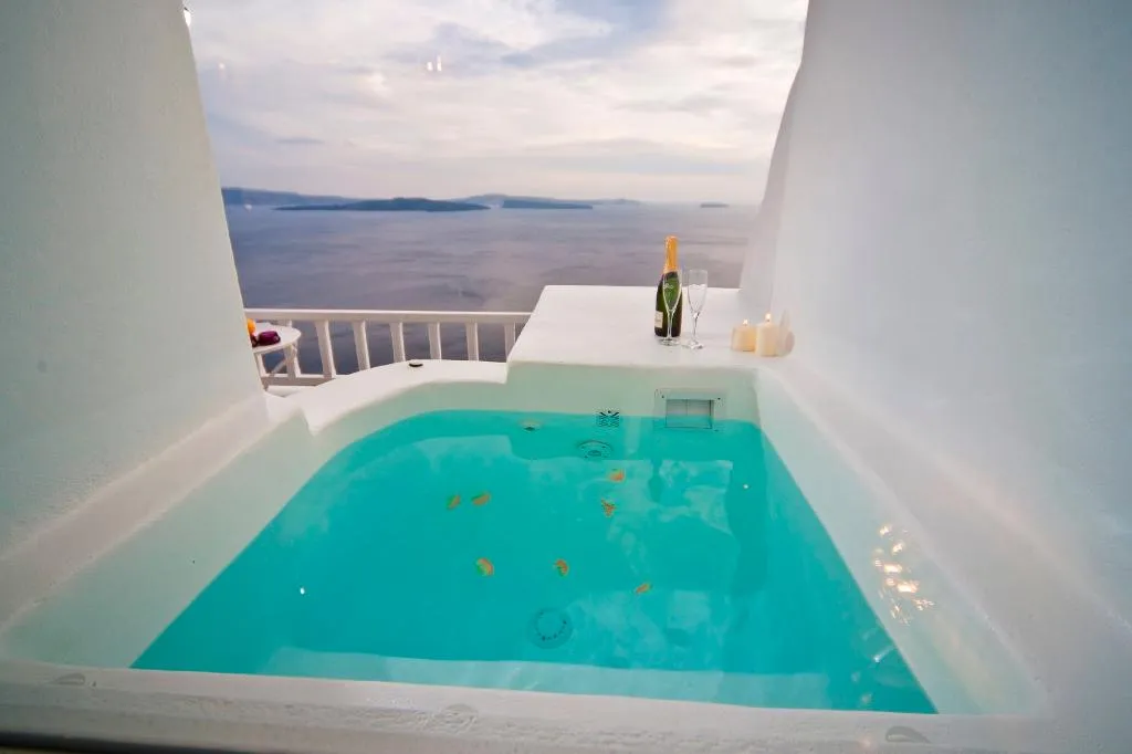 Pool, Delfini Villas, Santorini
