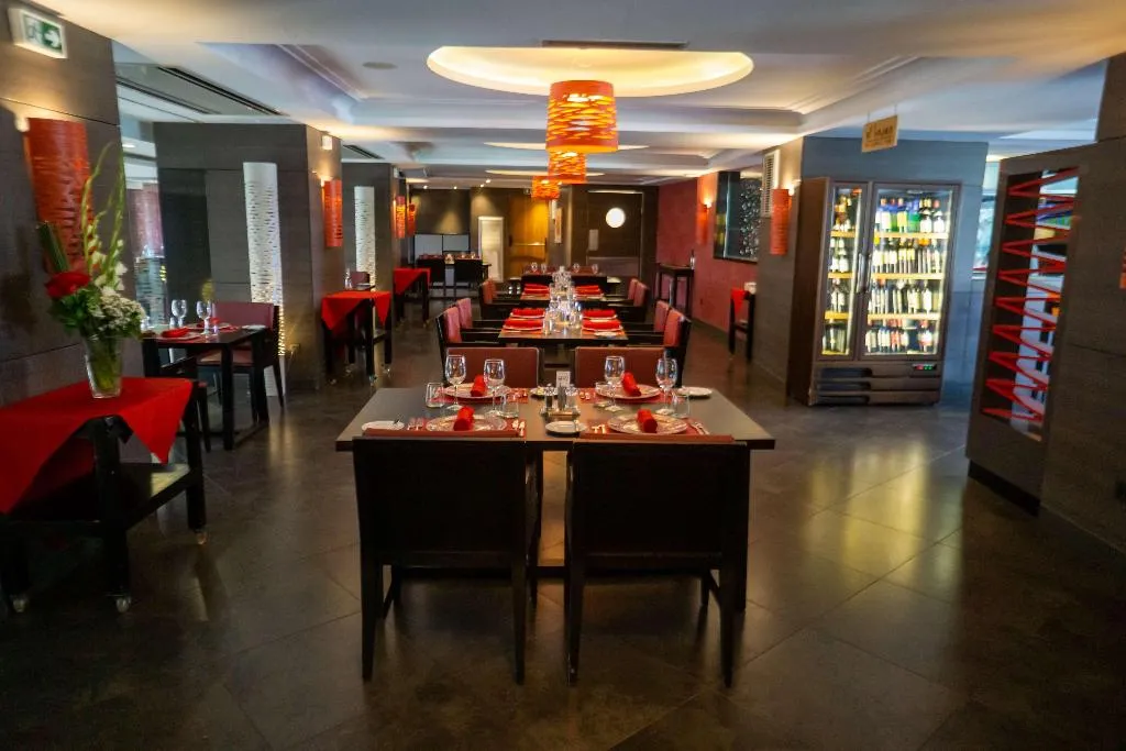 Restaurant, Royal Tulip City Center, Tangier