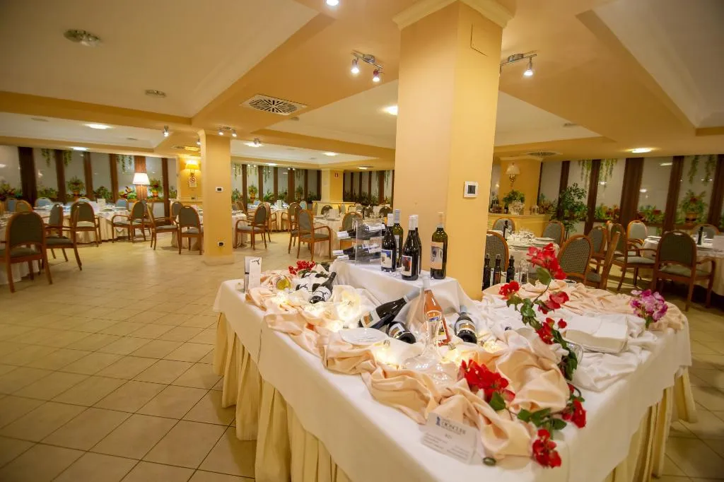 Restaurant, Dioscuri Bay Palace, Catania
