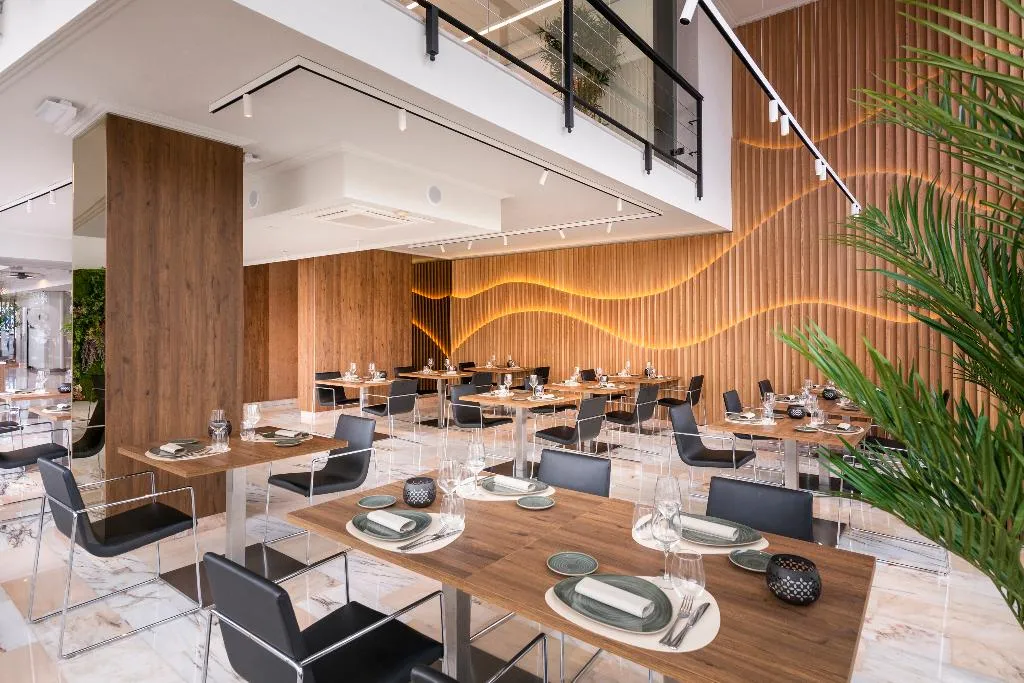 Restaurant, Salles Hotel Ciutat del Prat Barcelona Airport, Barcelona