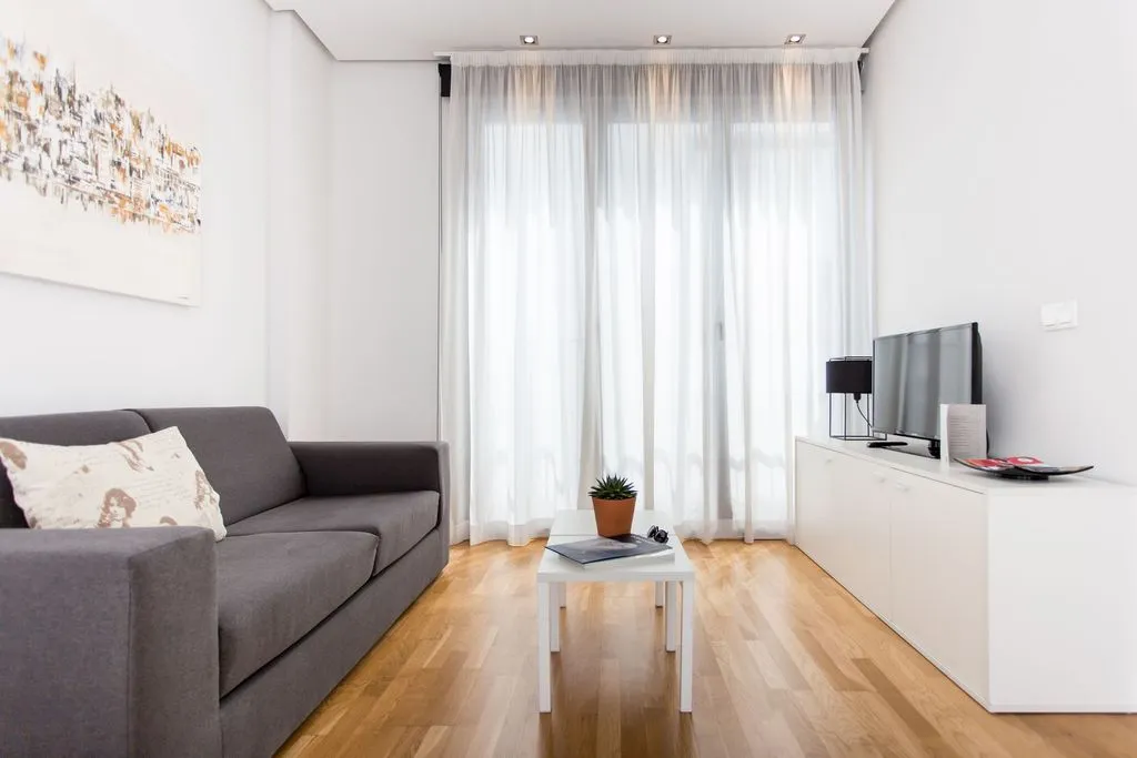 APARTMENT TWO BEDROOMS Room, Mon Suites Catedral, Valencia