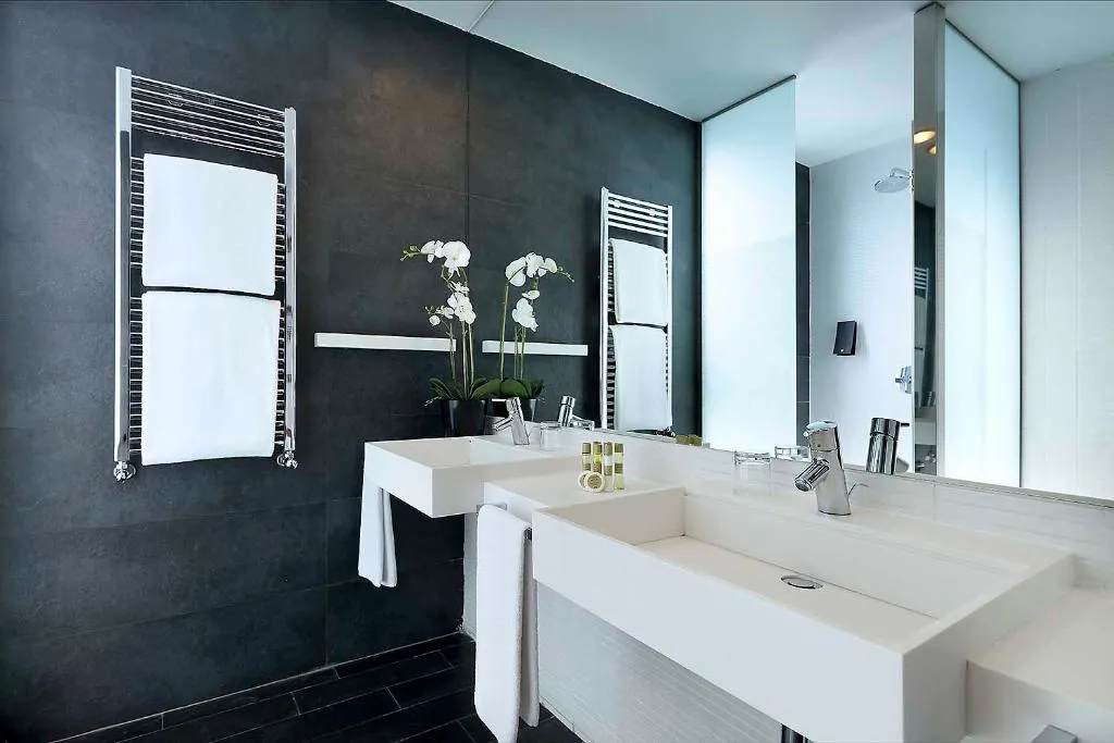 JUNIOR SUITE STANDARD Room, Eurostars Madrid Congress, Madrid