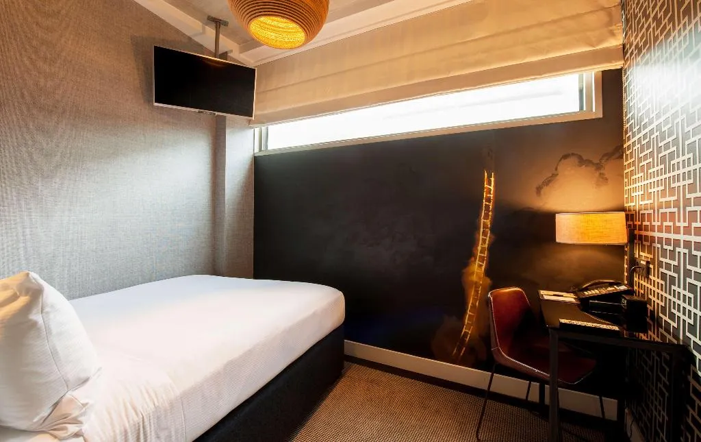 DOUBLE GUEST ROOM Room, DoubleTree by Hilton NDSM Wharf, Amsterdam
