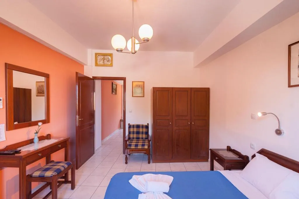 Room, Poco Loco Bed & Breakfast, Crete