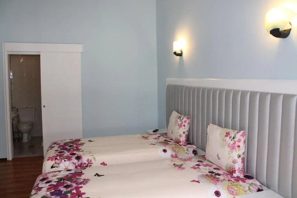 Room, Grande Oceano Guest House, Porto