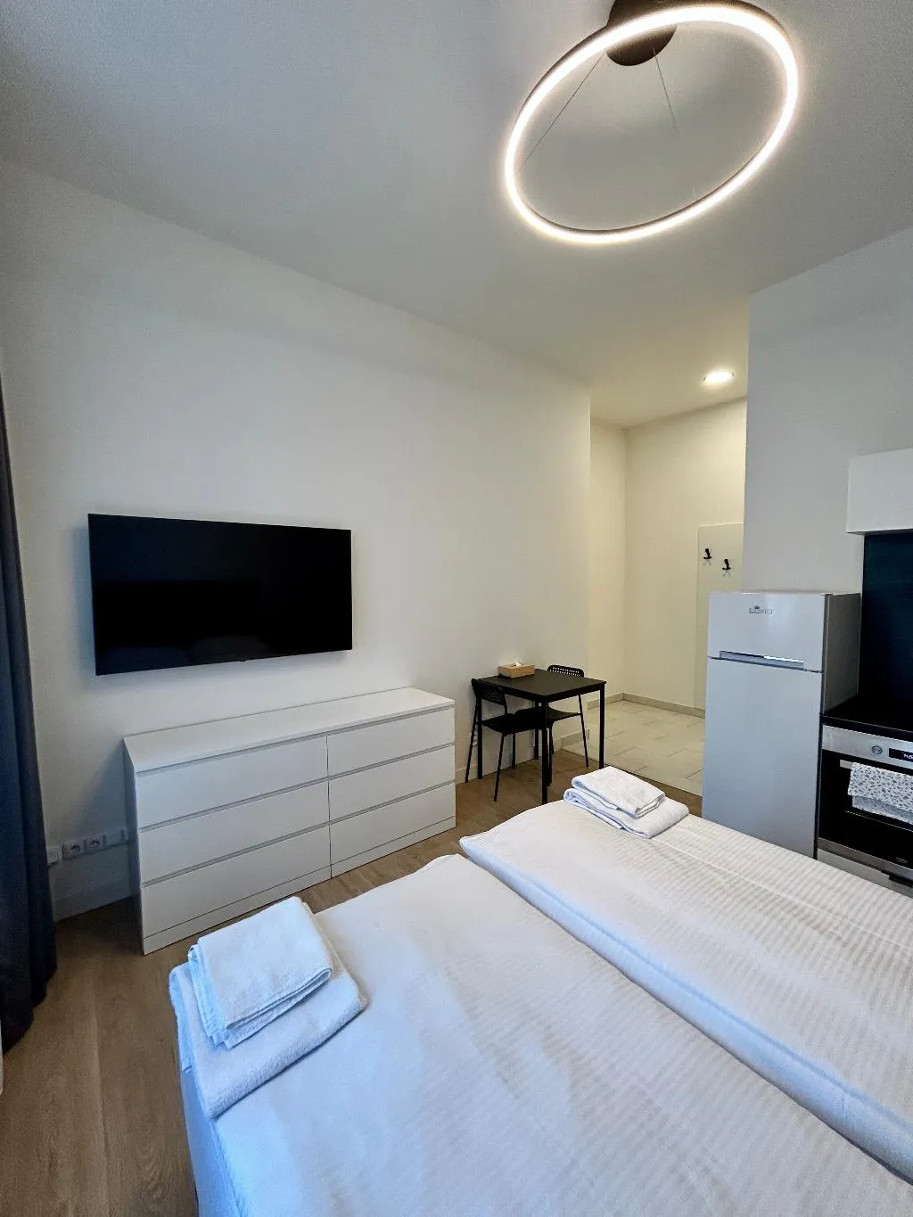 JUNIOR SUITE STANDARD Room, Figaro Suites, Prague