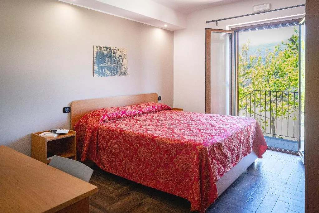 QUADRUPLE STANDARD Room, Il Giardino dei Sogni Country Resort, Taormina