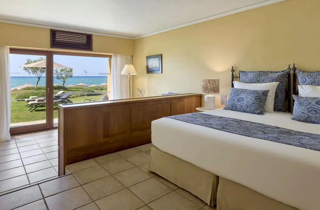 SUITE BEACH FRONT Room, Aquila Rithymna Beach, Crete