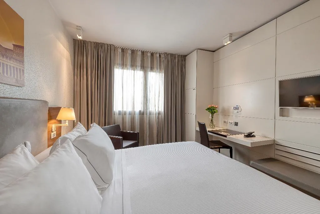 Double or Twin STANDARD Room, H10 Roma Citta, Rome