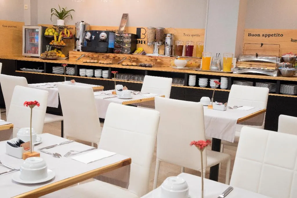 Restaurant, Derby Sevilla, Seville