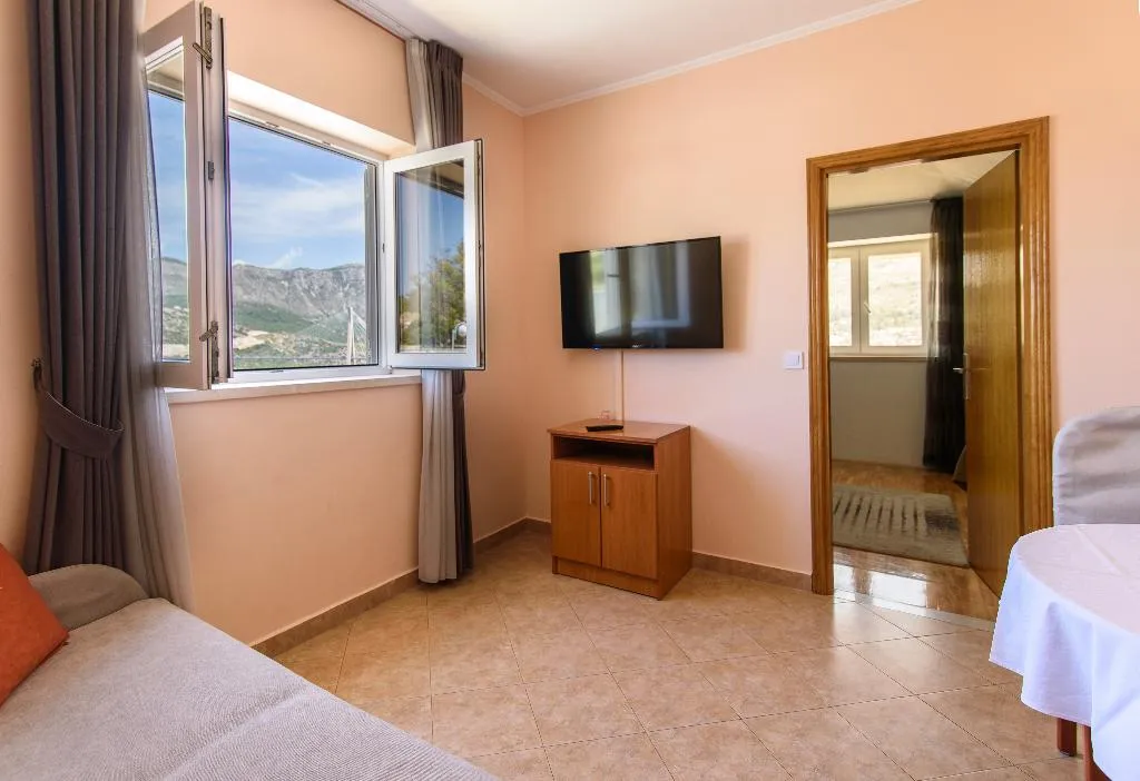 APARTMENT CAPACITY 4 TWO BEDROOMS Room, Vila Curic, Dubrovnik