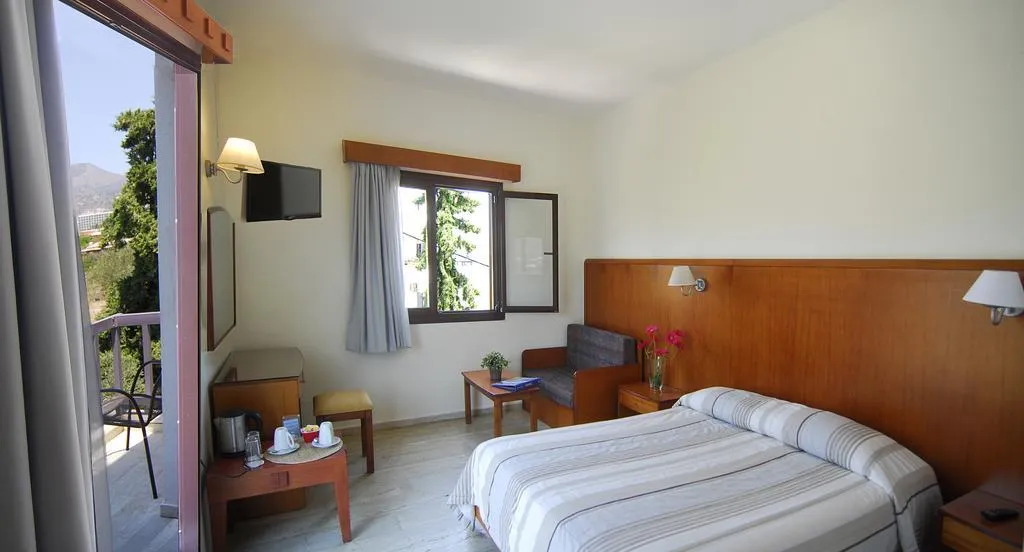 Room, Lato, Crete