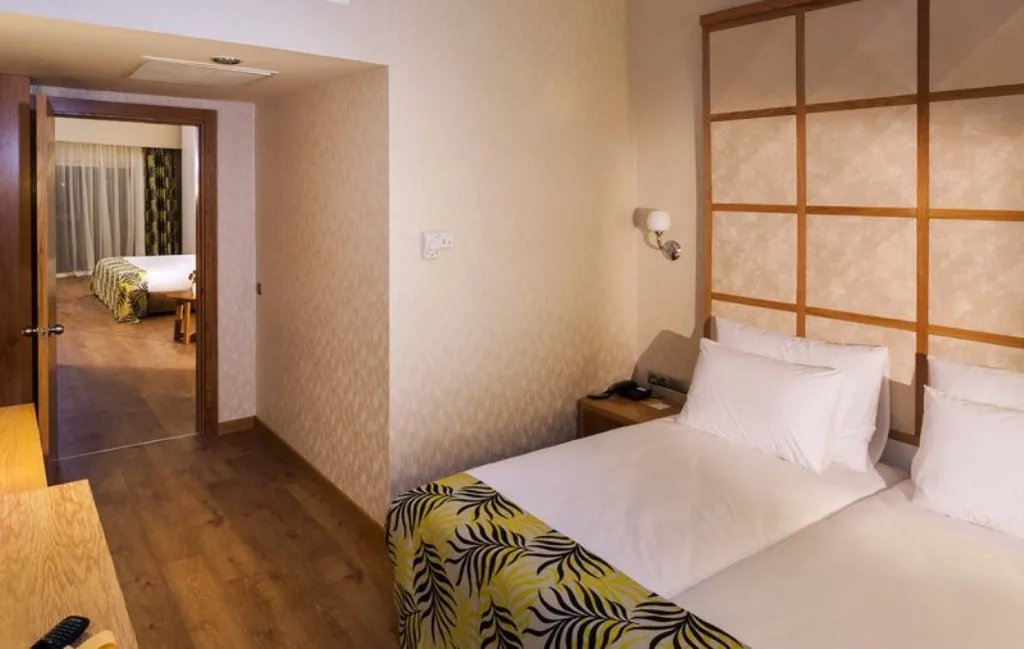 FAMILY ROOM TWO BEDROOMS TWO BATHROOMS Room, Defne Defnem Hotel, Antalya