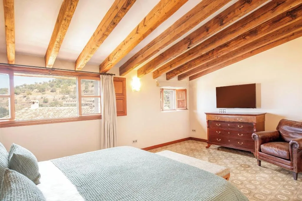Room, D'Es Puig, Majorca