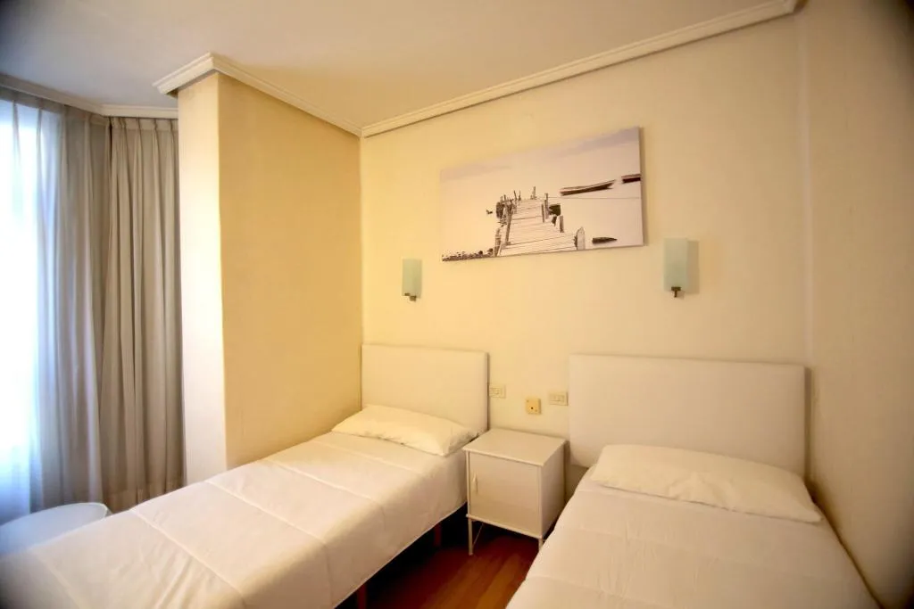 TWIN STANDARD Room, Casual de la Música Valencia, Valencia