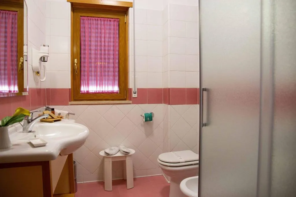 Room, Hotel Maddaloni, Naples