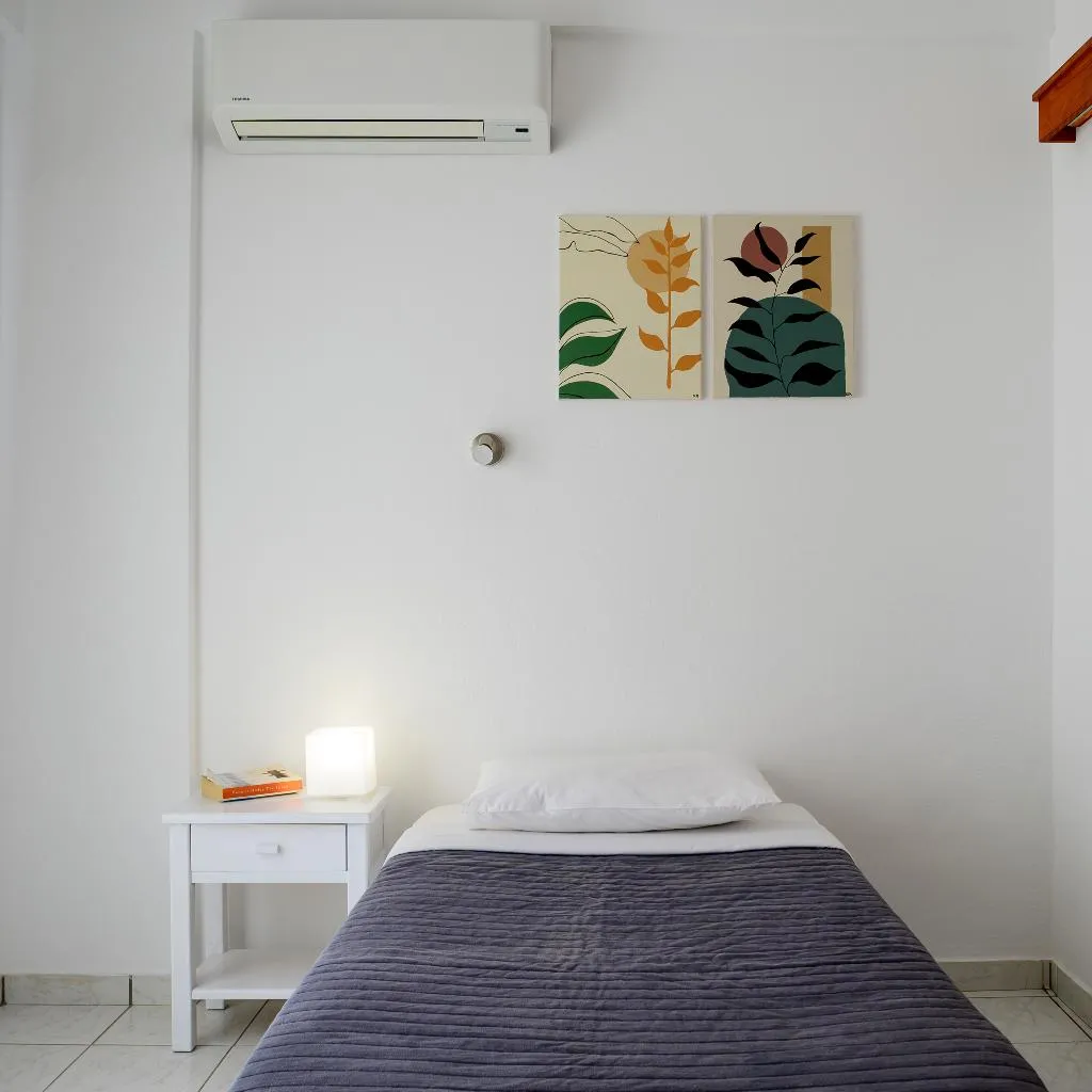 SINGLE STANDARD Room, Studios Marios, Santorini