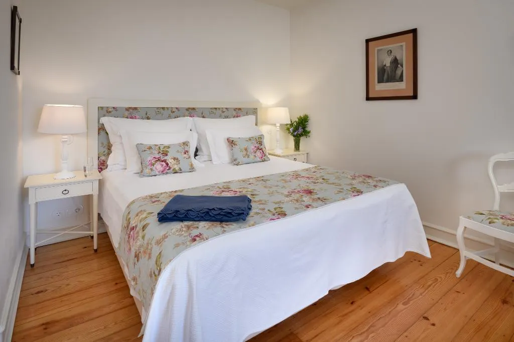 JUNIOR SUITE STANDARD Room, Casa Palmela - Small Luxury Hotels & Villas, Lisbon